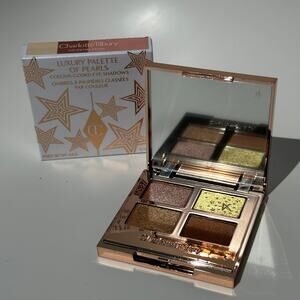 Charlotte Tilbury Luxury Palette of Pearls Eyeshadow Palette Celestial Pearl Pop